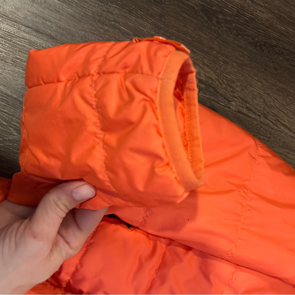 North Face Lightweight Waterproof Jacket - Picture 2 of 5